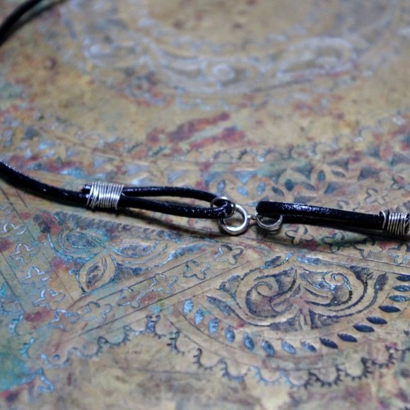 Teal Howlite Pendant Necklace with Sculpted Clay Flower Details - Picture 8 of 8